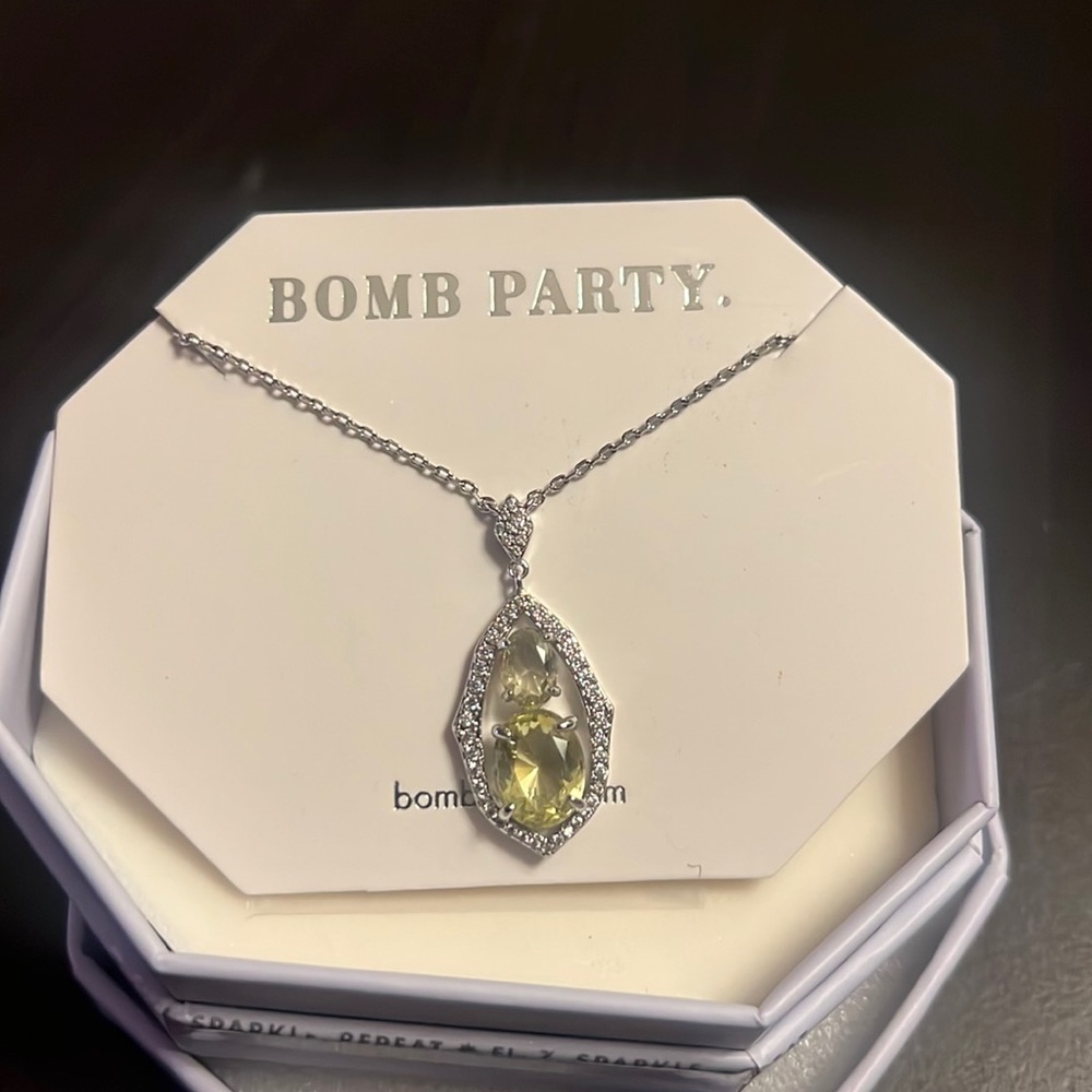 Bomb Party Arabian Shimmer Necklace
